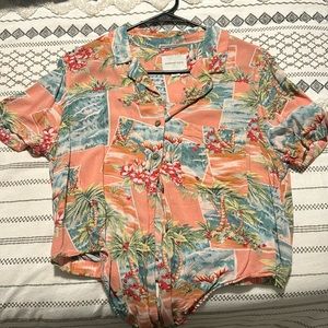 AE Hawaiian crop top with ties
